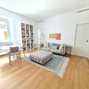 https://moscova-volta-charme-apartment.it-lombardy.com