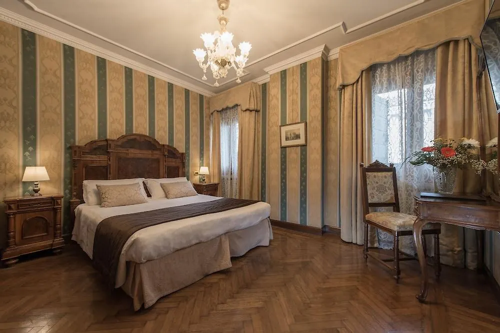 Palazzo Bembo - Exclusive Accommodation Benátky 2*,
