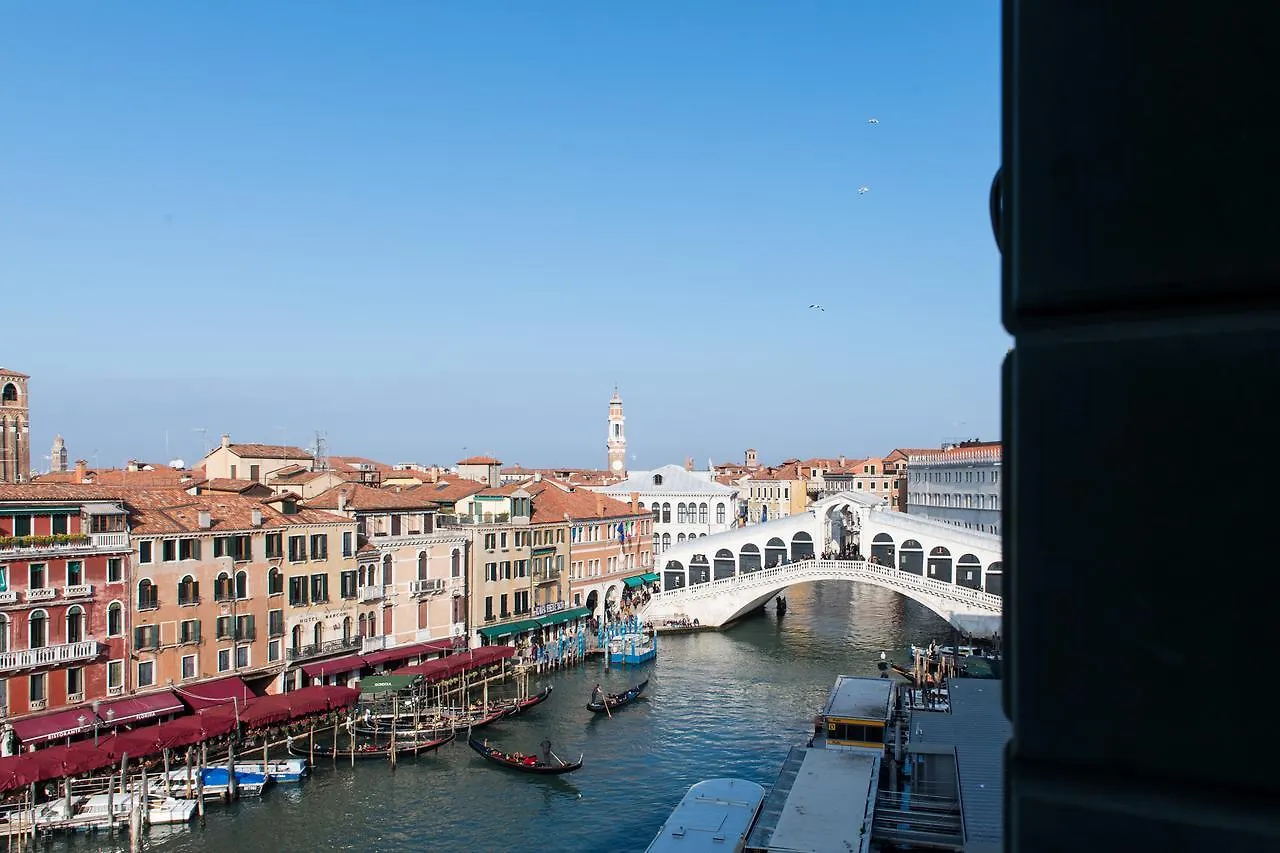 Palazzo Bembo - Exclusive Accommodation Venedik