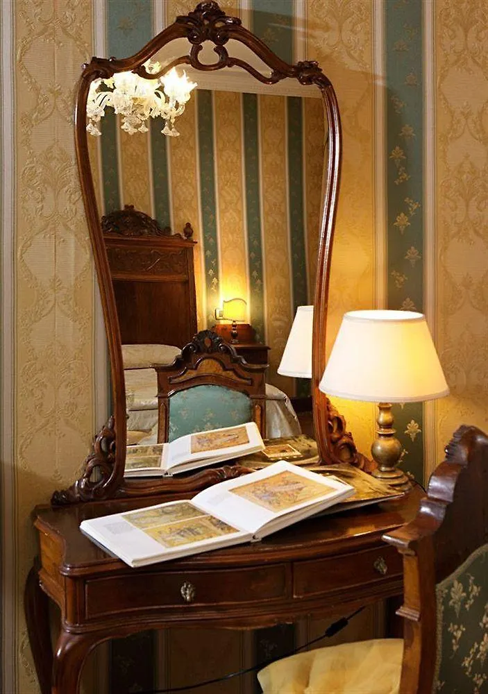 Palazzo Bembo - Exclusive Accommodation Venedik 2*,