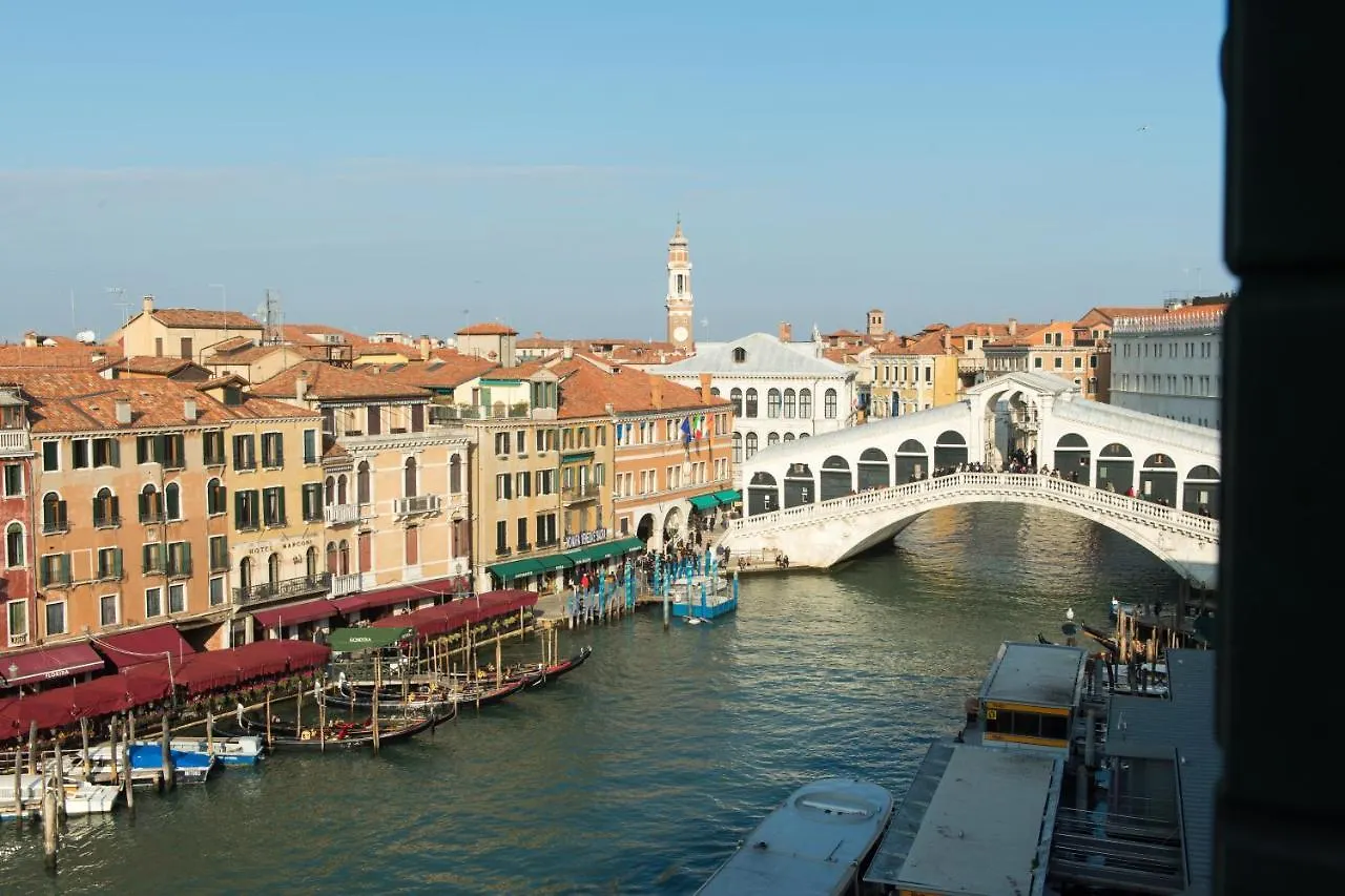 Palazzo Bembo - Exclusive Accommodation Venedik Konukevi